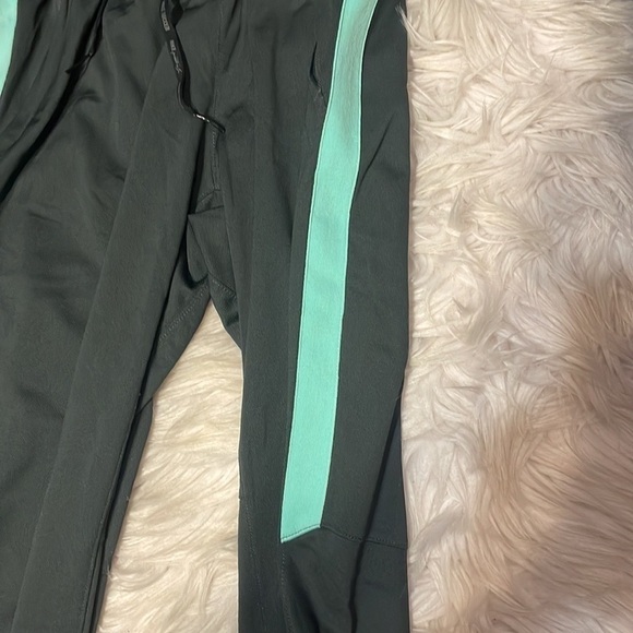 NIKE‎ XS Gray High Waisted Track Pants - Picture 10 of 13